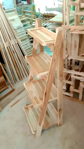 ส่งฟรีชั้นวางของ4ชั้นพับเก็บได้ไซร์กลางน้ำหนักเบาเคลื่อนย้ายง่ายทนแดดทนฝนสินค้ามีพร้อมส่ง(สูง100ซมกว้าง40ซม )ไม้สักแท้💯%