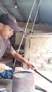 Sabuk Sabit Rumput Tahan Lama: Alat Tani CLURIT Asli Madura