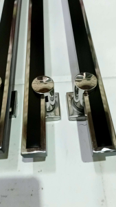 Satu set Handle pintu rumah minimalis 4 pcs/Tarikan pintu rumah minimalis satu set Lengkap/Gagang pintu rumah 2 dua pintu/Handle pintu Full set kunci/Handle pintu 2/Gagang pintu rumah dua pintu/Tarikan pintu rumah set kunci /Gagang pintu 2