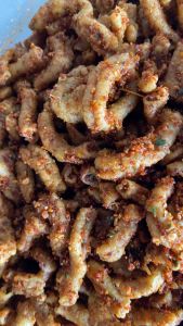 KERIPIK USUS PEDAS DAUN JERUK (500GR)