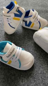 Sepatu Sneakers Anak Bunyi Laki Perempuan Cit Usia 3 Bulan 1 2 Tahun Tali Karet Ringan Model Terbaru