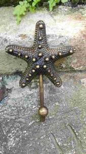 Kapstok Kuningan Antik Gantungan Baju Motif Bintang Laut 1 Pcs