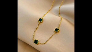 Kalung Premium Wanita Liontin Titanium Lapis Emas18k