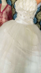 Gaun Pengantin Berkualitas: Desain & Ukuran yang Tepat