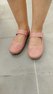 Skywalker Lady flat cover shoes comfort and nonslip size 35# to 41# 8712. PurplePink slip-on mules with perforated design and strap closure.