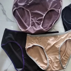 Celana Dalam Wanita Sangat Lembut