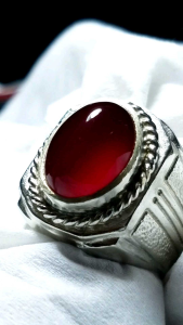 Cincin Red Cempaka: Aksesoris Perhiasan Wanita yang Mengagumkan