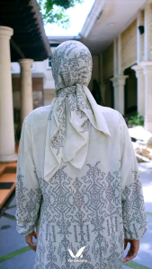 VENTE | Fiona Set Hijab Segiempat Gamis Dress Wanita Muslimah Terbaru Bahan Ceruty Motif LD 105-115