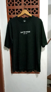 Kaos Descente Penguin Since-2019: Beli & Perawatan