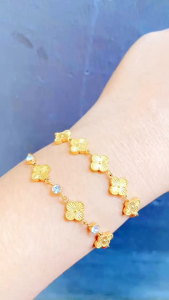 RinaXp- Gelang Serut Clover Gold Titanium Anti Karat 2Variasi