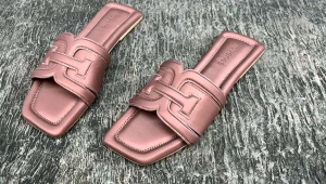 Sandal Flat Wanita Terbaru