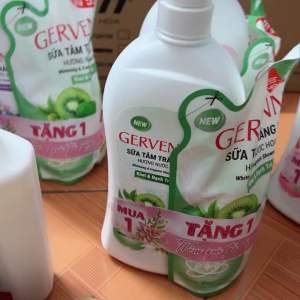 COMBO 2 SỮA TẮM TRẮNG DA GERVENNE 900gram tặng 450gram