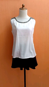 atasan wanita putih LINDY cewek M blouse kutung cute manik di leher