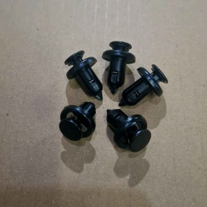 KLIP KANCING BEMPER / FENDER MOBIL ( L ) WITH METAL INSERT