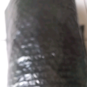 BUBBLE WRAP HITAM UNTUK TAMBAHAN PACKING PRODUK ANDA