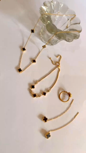 Set Perhiasan Bunga Clover & Kalung Gelang Serut