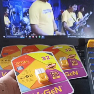 Terbaru Usb Flashdisk 32GB bonus musik all genre dangdut pop minang Sunda sholawat flashdisk ini cocok untuk penyimpanan data file musik flashdisk