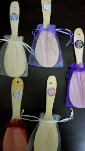 Doorgirft Wooden Murky Souvenir / L 22cm x W 6.5cm Souvenir Doorgirft VIP / Kayu Minimal / 20 Pcs Per Pkt Souvenir Rice Spoon Girft / Wedding Gift Perkhawinan Decoration / Decoration Gift Perkhawinan / Souvenir Doorgirft VIP / Wooden Murky.