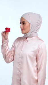 Acne Cream SR12: Solusi Perawatan Kulit Berjerawat & Memudarkan Bekas Jerawat