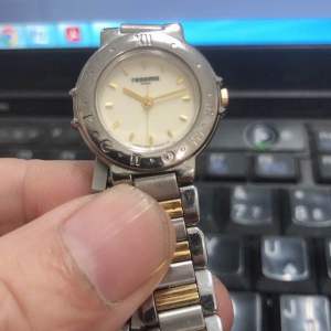 đồng hồ nữ nhỏ Renoma /citizen Paris. cỡ mặt nhỏ 24mm. hàng 2hand hàng si đẹp Nhật.