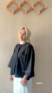 Kemeja Linen Wanita Pocket: Pilihan Modis & Nyaman