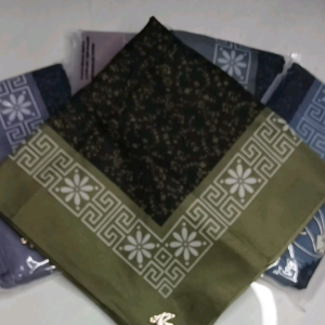 Hijab SegiEmpat AzaraOskara Premium Seri Hitam