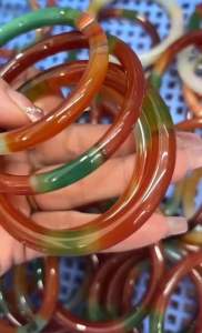 Vòng tay bản đũa đá mã não chột 8li đá thiên nhiên nuôi dưỡng năng lượng may mắn tài lộc dưỡng tâm