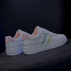 Sepatu Wanita Trendy Korea & Olahraga Putih