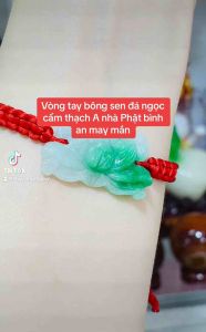 Vòng tay bông hoa sen đá ngọc cẩm thạch A thiên nhiên