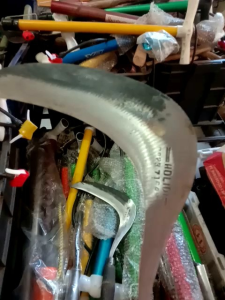 Arit rumput baja kualitas terjamin