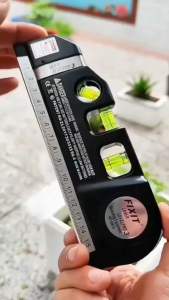 เครื่องวัดระดับเลเซอร์ ระดับน้ำเลเซอร์  อุปกรณ์สำหรับวัดและปรับระดับ ตลับเมตร ในตัว