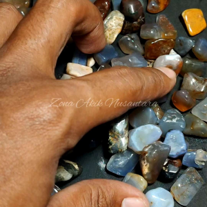 Bongkahan akik agate Mix Chaicedony