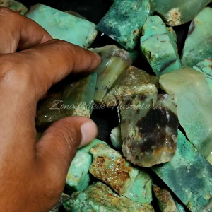 Bongkahan Giok Napu Natural Super