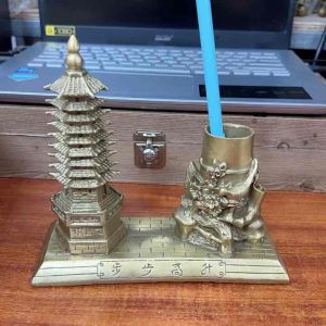 tháp văn xương và ống đựng bút bằng đồng thau