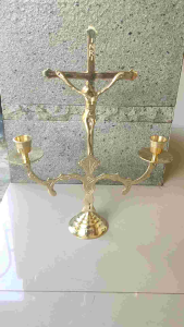 Tempat Lilin Salib Yesus Salib Duduk Kuningan Rohani 1 Pcs