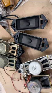 Combo 2 Cặp 4 cái Loa tivi Sony 8r 8w 10wchữ nhật toàn dải đít tròn hàng rã máy hát tốt. Giá 4 cái