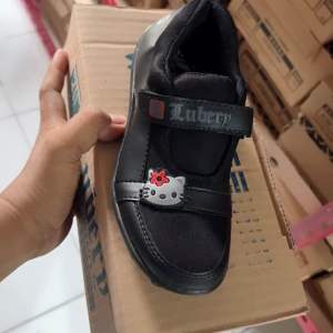 COD sepatu anak perempuan TK dan SD