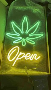 ป้ายไฟ ป้ายไฟร้าน ป้ายไฟตัวอักษร ป้ายไฟวิ่ง ป้ายไฟopen ป้ายไฟled ใบเขียว OPEN