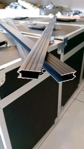 LIS ALUMINIUM U/ M FLIGHTCASE 1 METER HITAM TEBAL LIS BOX HARDCASE HIGHT QUALITY