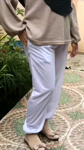 Celamis Kerut Celana Daleman Gamis/ Celana Inner Kerut Perlengkapan Umroh Haji Warna Hitam Putih