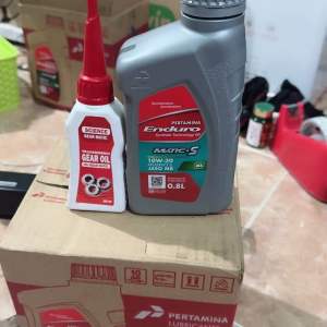 Paket Ganti Oli Matic SAE 10W-30 dan Gear Matic