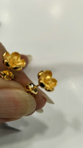 Anting emas 916 design bunga