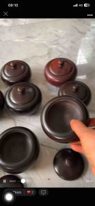 Hộp đựng thu.ôc lào hạt dưa kim chỉ... chất liệu gỗ trắc đỏ đen to 10cm cao 8cm