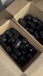 น็อตล้อ น็อตล้อเหล็ก สีดำ เบอร์19 เกลียว1.25