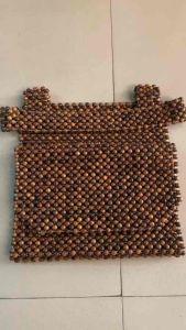 Khoác ghế xe hơi gỗ bách xanh thơm ngọt.