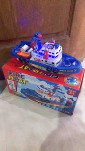 Mainan Perahu Fireboat anak bisa jalan diatas air ada lampu dan suara