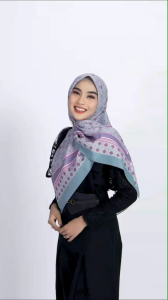 Promo Terbaru: Scarf Jilbab Segiempat Alana & Hijab Voal Motif Bunga