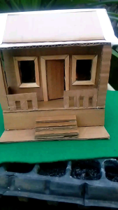 Rumah Miniatur Dari Kardus Bekas Kerajinan Tangan -Prakarya Doll