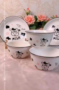 Chén đĩa bằng gốm sứ họa tiết bò bông siêu cute.
