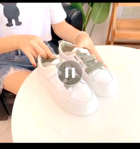 Sneakers Sepatu Wanita Import: Desain & Fashion Terbaru